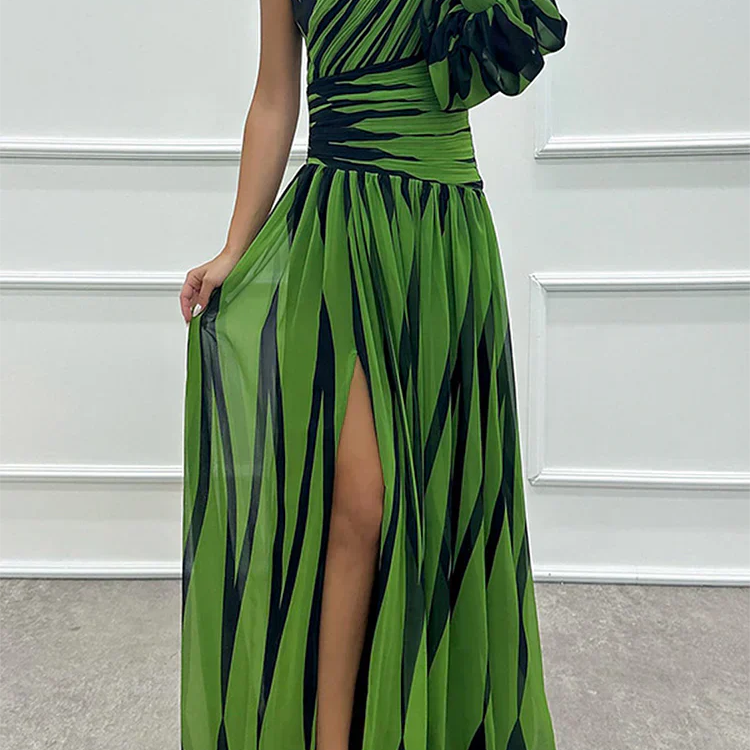 Shiloh - Elegante gestreepte maxi-jurk met één schouder